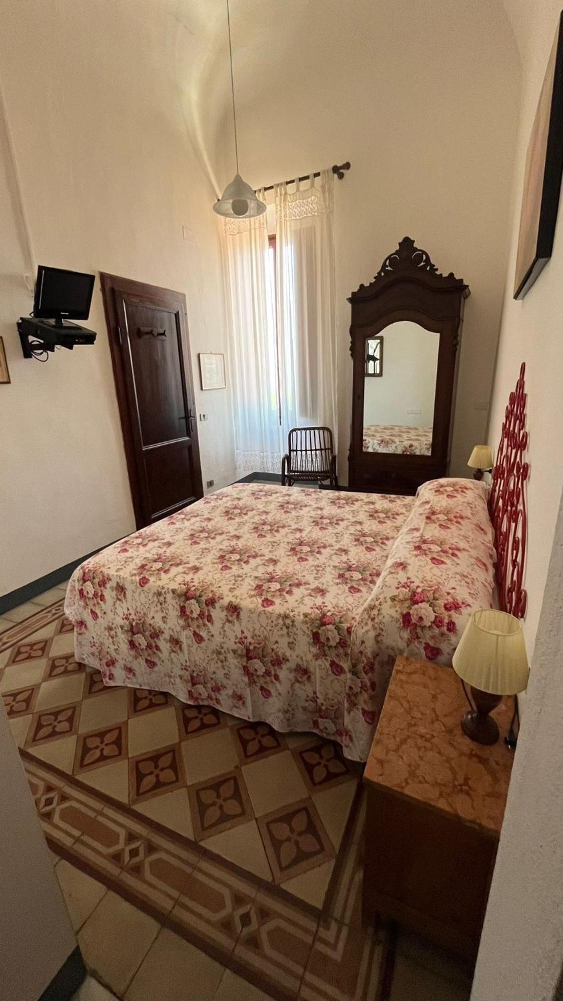 Albergo Pensione Bartoli カスティリョンチェッロ エクステリア 写真
